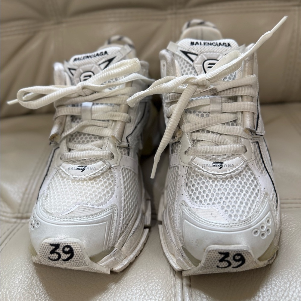 Men’s Balenciaga Runner Sneakers – White – Size 39 – Made in Italy. Wore ONCE.